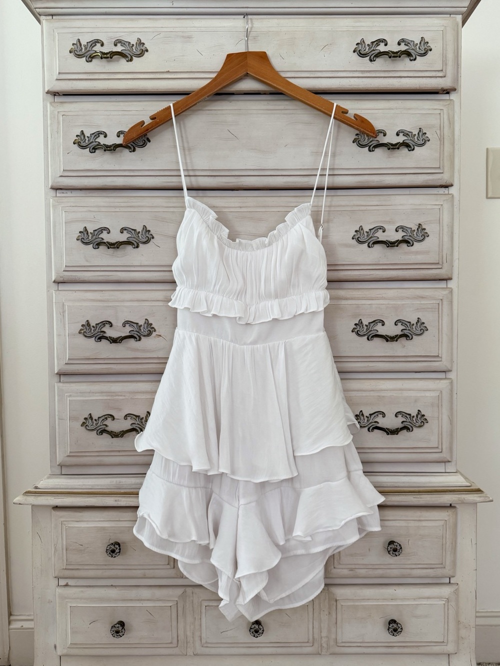 Saints + Secrets White Ruffle Romper - Picture 4 of 8